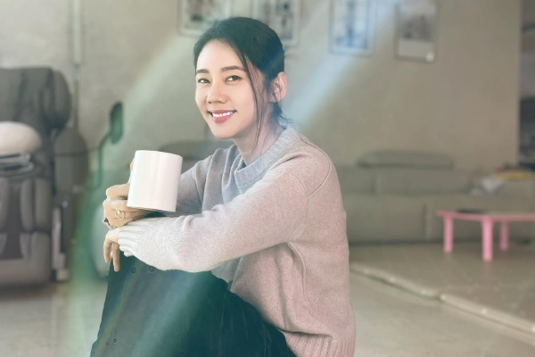 美女全秘遮挡奶头网站