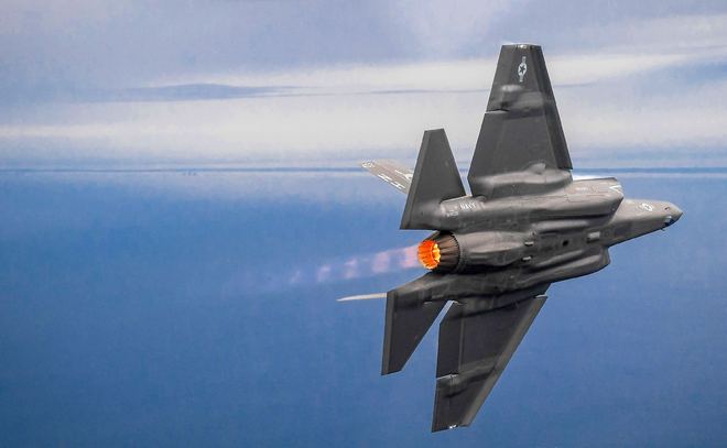 美军终于认清现实：歼-16挂载霹雳-17可能越级摧毁全部的F35(图3)